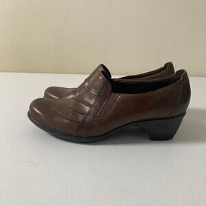 Clarks Sz 8.5 W Partridge Brown Leather Slip On Loafer Heeled Boots Comfort Clog